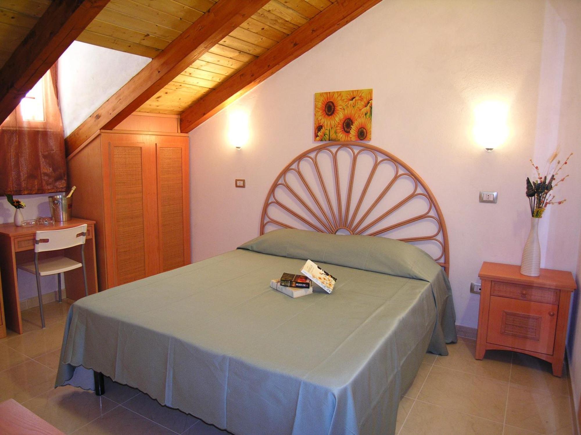 קאפו ואטיצ'אנו Hotel Resort Rocca Di Vadaro חדר תמונה